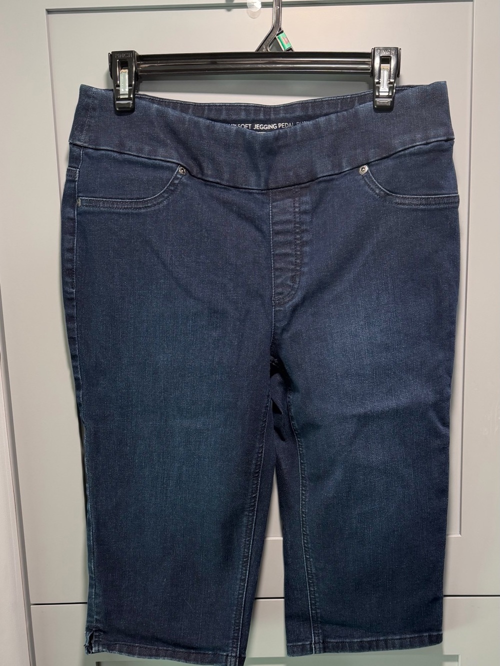 Chico's Dark Blue Soft Jegging Pedal Pushers